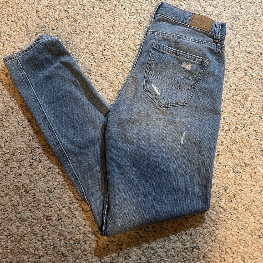 Light wash American Eagle jeans. Sz. 0